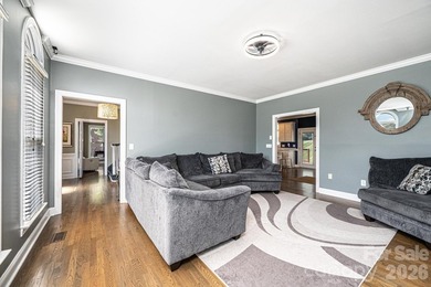 Beautiful 4-bedroom, 2.5-bath home located in a desirable gated - photo 7