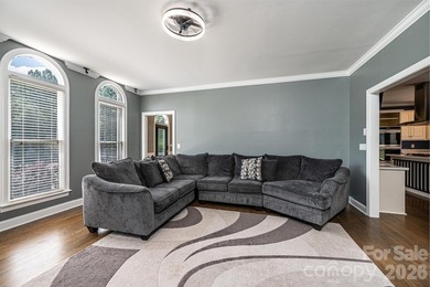 Beautiful 4-bedroom, 2.5-bath home located in a desirable gated - photo 8