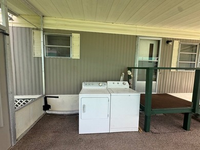 Welcome to Briarwood Mobile Home Park, a quiet and - photo 9