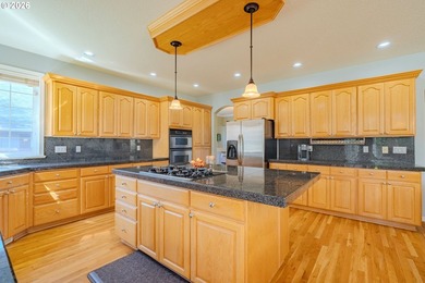 Elegant Living in Lakeview Estates! This spacious home offers 4 - photo 14