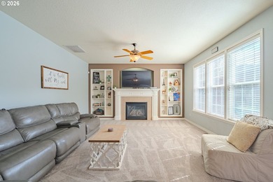 Elegant Living in Lakeview Estates! This spacious home offers 4 - photo 16