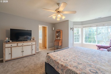 Elegant Living in Lakeview Estates! This spacious home offers 4 - photo 20
