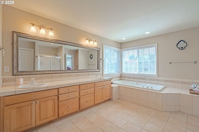 Elegant Living in Lakeview Estates! This spacious home offers 4 - photo 22