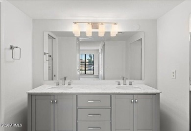 GOLF COURSE COMMUNITY & Contemporary Spacious Updates -TURN-KEY - photo 23