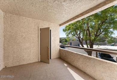 GOLF COURSE COMMUNITY & Contemporary Spacious Updates -TURN-KEY - photo 30