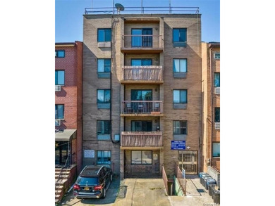Lower-level condo in the heart of Forest Hills with flexible use - photo 1