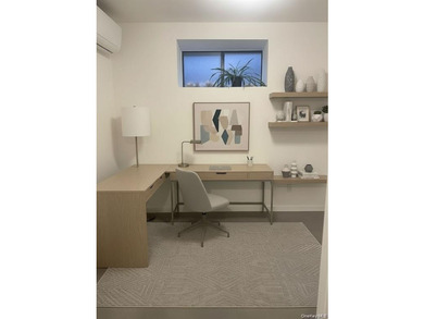 Lower-level condo in the heart of Forest Hills with flexible use - photo 2