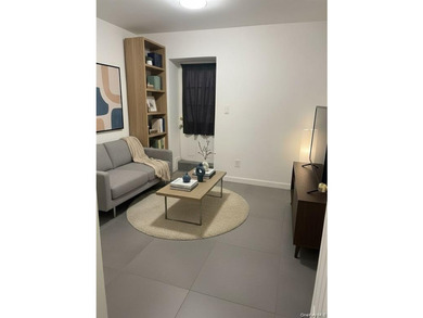 Lower-level condo in the heart of Forest Hills with flexible use - photo 3