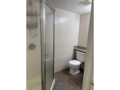 Lower-level condo in the heart of Forest Hills with flexible use - photo 7