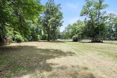 Nestled within the prestigious community of Long Cove Club, this - photo 13