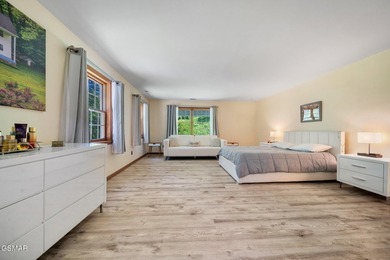 This well-known iconic white farmhouse sits proudly in the heart - photo 15