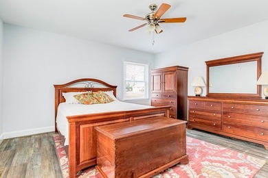 Renovated open-floor-plan brick ranch in the Gwynnfield - photo 25