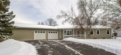 Lake Menomin Home Sale Pending in Menomonie Wisconsin