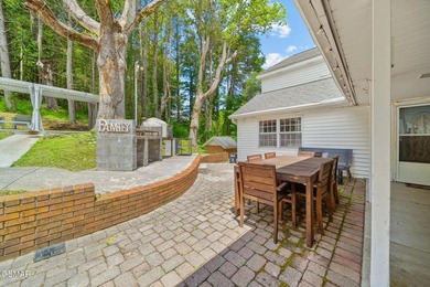 This well-known iconic white farmhouse sits proudly in the heart - photo 48
