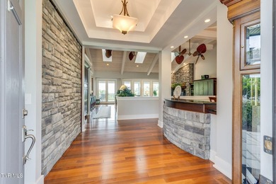 Architect-Designed Custom Estate with Panoramic Views - photo 8