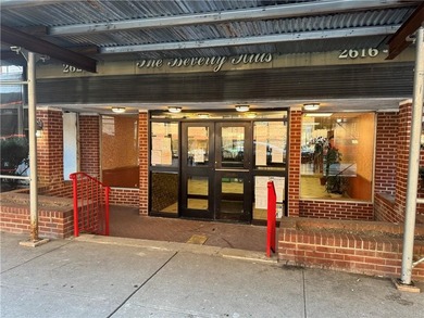 Heart of the Bay! Near all schools, shopping and transportation