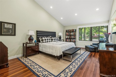 Welcome to Estates II Manhasset, an exquisitely updated Belaire - photo 8