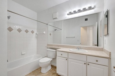 Welcome to this beautifully appointed 3-bedroom, 2.5-bath - photo 17