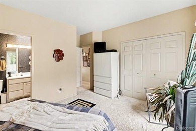 Phenomenal setting, gorgeous 4 bedroom 3 bath custom built ranch - photo 21