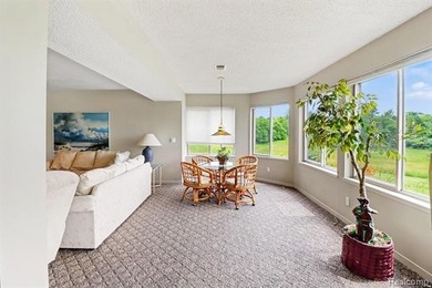 Phenomenal setting, gorgeous 4 bedroom 3 bath custom built ranch - photo 28