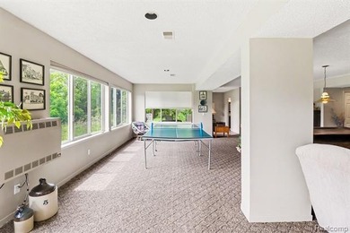 Phenomenal setting, gorgeous 4 bedroom 3 bath custom built ranch - photo 30