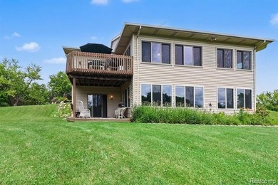 Phenomenal setting, gorgeous 4 bedroom 3 bath custom built ranch - photo 32