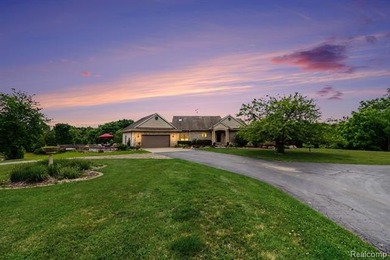 Phenomenal setting, gorgeous 4 bedroom 3 bath custom built ranch - photo 35