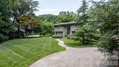 Experience one of the area's most extraordinary private estates - photo 1