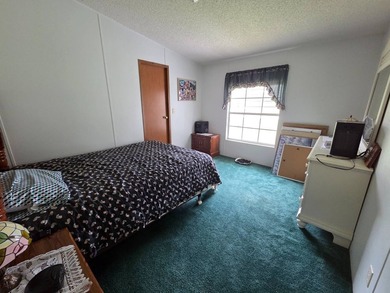 Welcome home to this inviting Fruitland/Crescent City home - photo 8