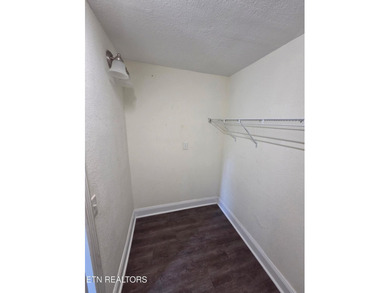 Welcome to 221 Elm Grove Rd, a delightful property nestled in - photo 15