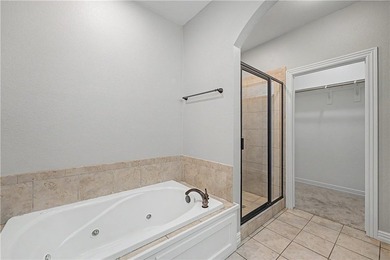 Beautifully remodeled 4 bedroom/3 bathroom Bellafont townhome - photo 24