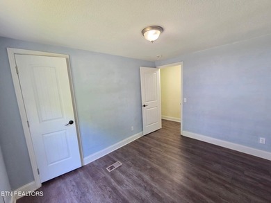 Welcome to 221 Elm Grove Rd, a delightful property nestled in - photo 25