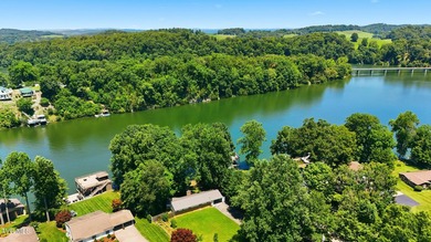 Welcome to your own slice of Boone Lake paradise! If you've been - photo 1