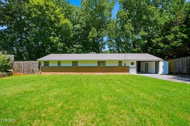 Welcome to your own slice of Boone Lake paradise! If you've been - photo 3