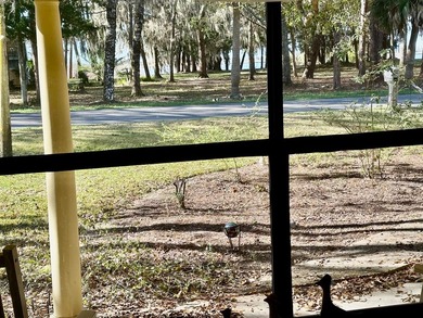 WATERFRONT! FISHERMAN'S PARADISE! This one story three bedroom - photo 9