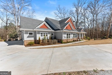 BACK ON THE MARKET! Buyers had circumstances to change. There - photo 6