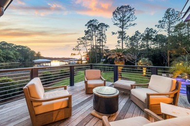 Welcome to this stunning waterfront retreat in historic Point - photo 3