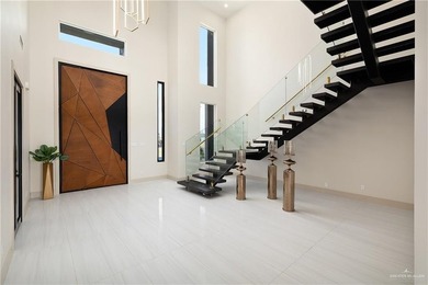 Stunning residence offering refined luxury and exceptional - photo 6