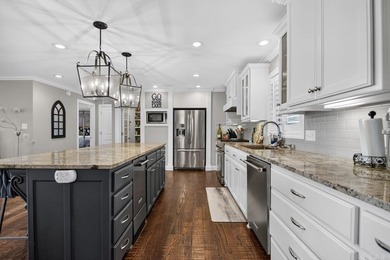 Welcome to this exceptional Lake Hamilton estate where timeless - photo 11
