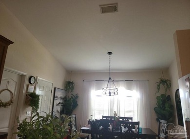 Beautiful 4 bedroom/3 bath home in Tanglewood Oaks....Welcome - photo 14