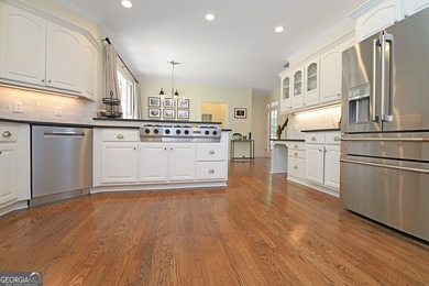 Welcome to this stunning executive 4-sided brick home on 1.11 - photo 20