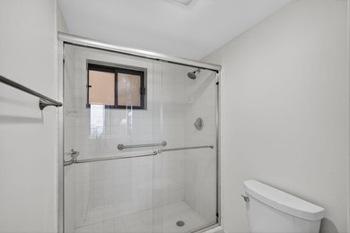 This 2 bedroom 2 Bath condo, directly on the ocean. Ultimate - photo 22