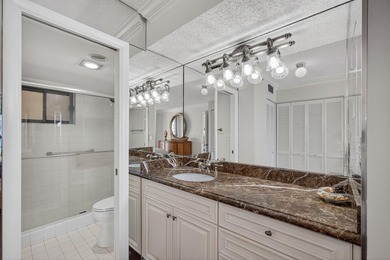 This 2 bedroom 2 Bath condo, directly on the ocean. Ultimate - photo 23