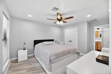 EUFAULA LAKEFRONT LUXURY LIVING STARTS HERE Nestled in the - photo 30