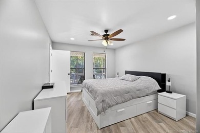 EUFAULA LAKEFRONT LUXURY LIVING STARTS HERE Nestled in the - photo 31