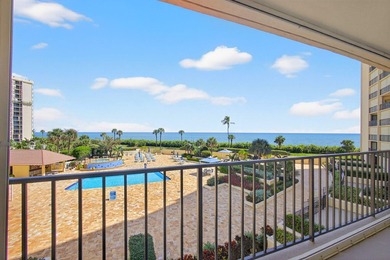 This 2 bedroom 2 Bath condo, directly on the ocean. Ultimate - photo 31