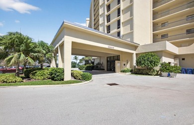 This 2 bedroom 2 Bath condo, directly on the ocean. Ultimate - photo 40
