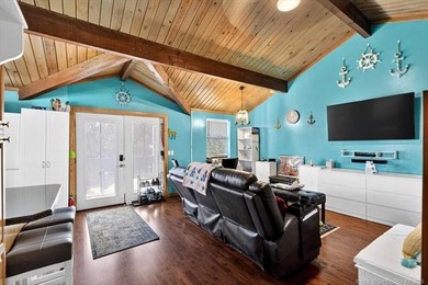 EUFAULA LAKEFRONT LUXURY LIVING STARTS HERE Nestled in the - photo 46