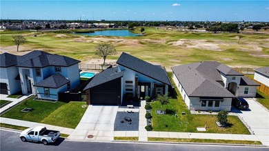 Stunning golf-course home located in a highly sought-after - photo 3