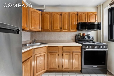 This sunny junior two bedroom apartment at the Clinton Hill - photo 4